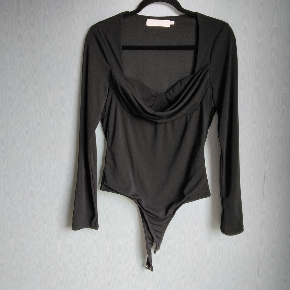 ASTR‎ The Label Draped Front Defined Long Sleeve Bodysuit Black Medium